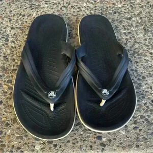 Crocs Thongs Flip Flops Rubber Black Men 9 Women 11 Sandals Unisex